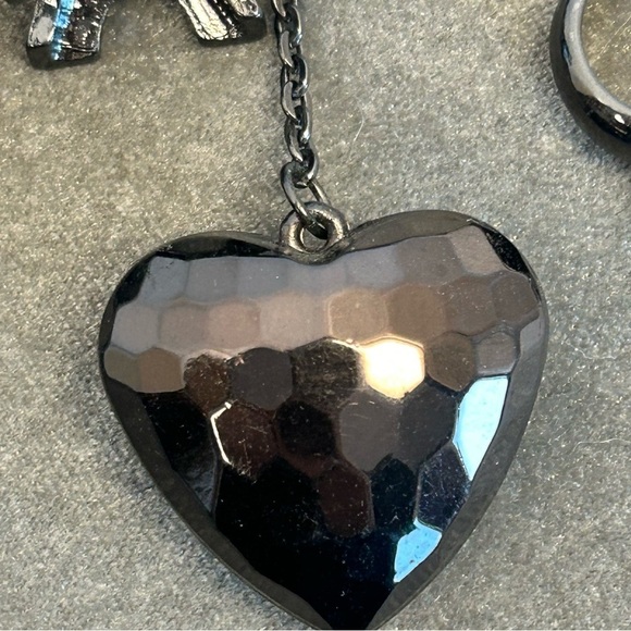 BEBE heart Eiffel Tower diamond ring beaded rhinestone dangling charm necklace - Picture 5 of 9